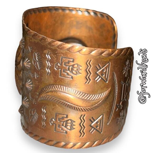 Hand Crafted Copper Native Style Etched Cuff Bracelet - Picture 8 of 11